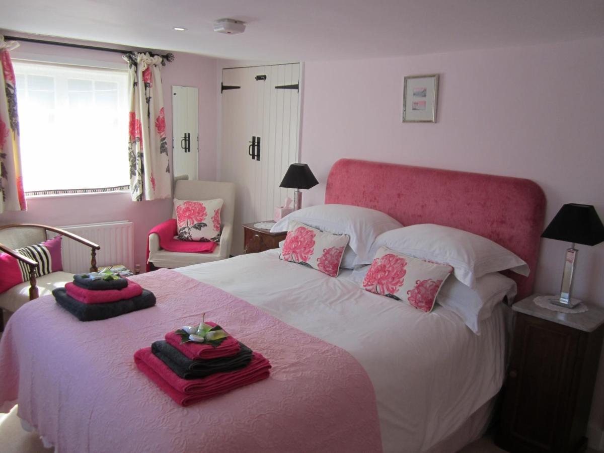 Vine Cottage ファーナム エクステリア 写真