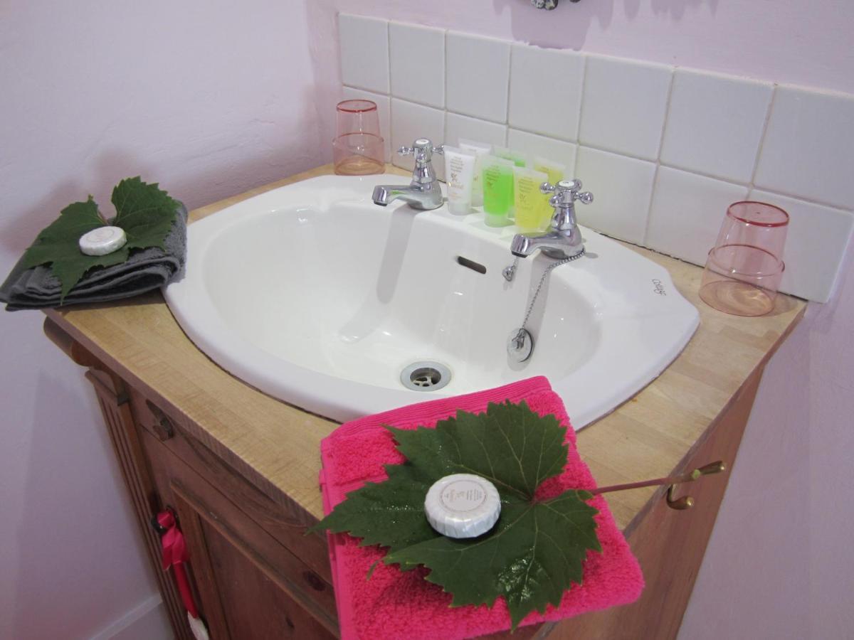 Vine Cottage ファーナム エクステリア 写真